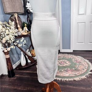 Bebe, bandage cream skirt. Size XS